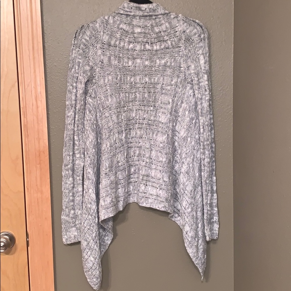 A&F Cardigan - Picture 2 of 3